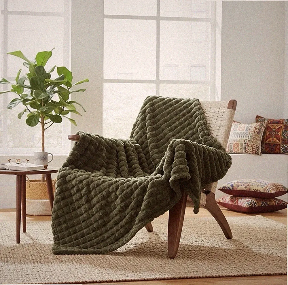 NEW West Elm Boho Dark Green Sherpa Ultra Soft Throw Blanket Bedding - 60" x 50"
