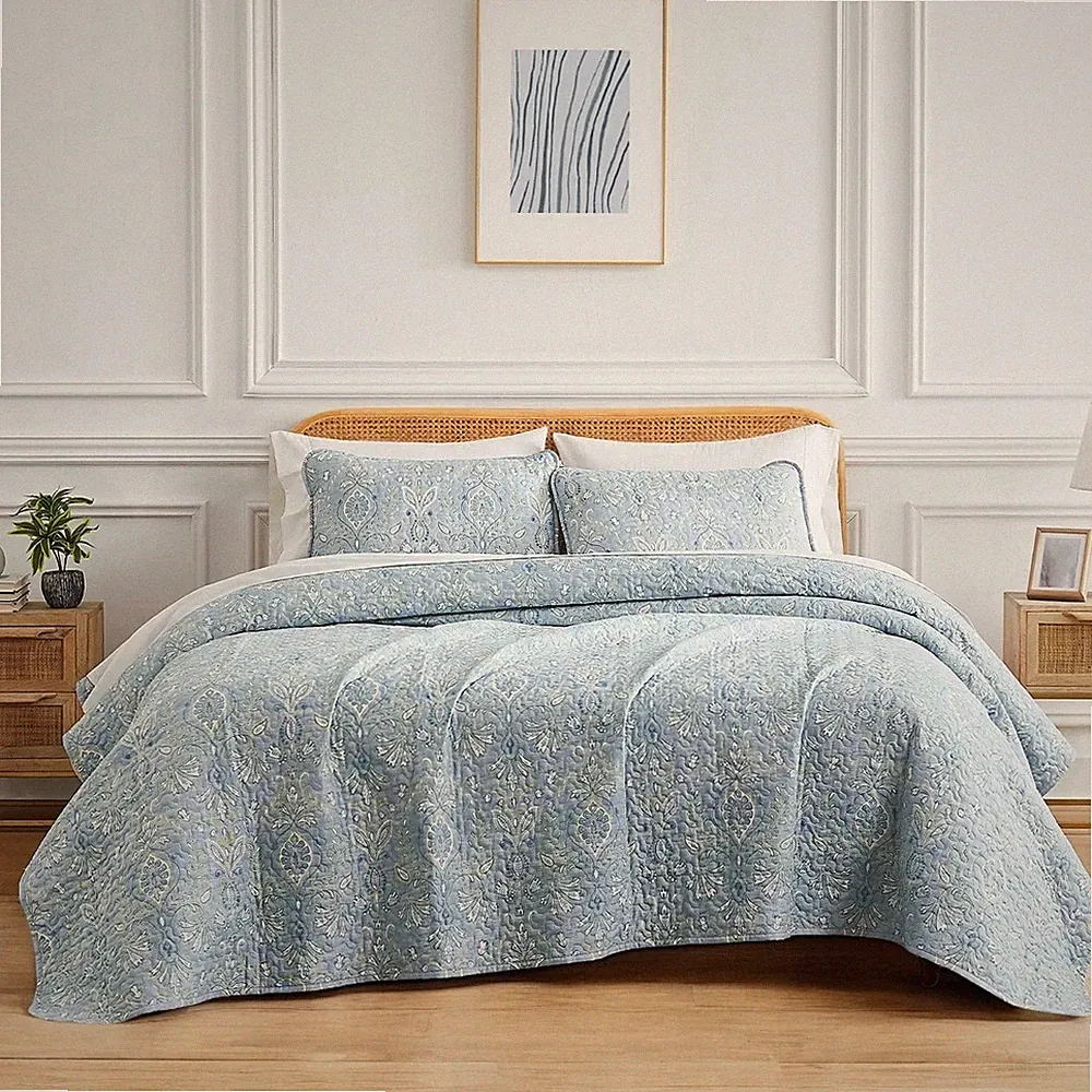 NEW West Elm Light Blue King Size Paisley Bedspread Quilt Sham Pillow Case Set