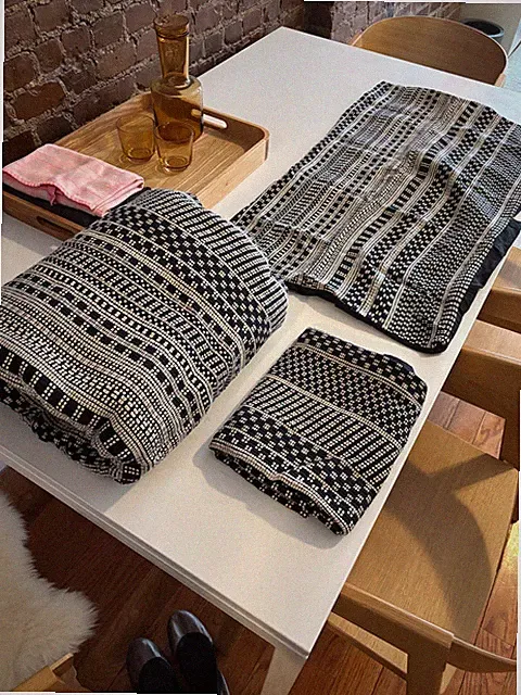West Elm Black Ikat Cotton King Duvet Set 2 Euro Shams Heavy-Excellent condition