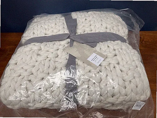 West Elm Chunky Mixed Knit Throw 44“ X 56” Cream New With Tags