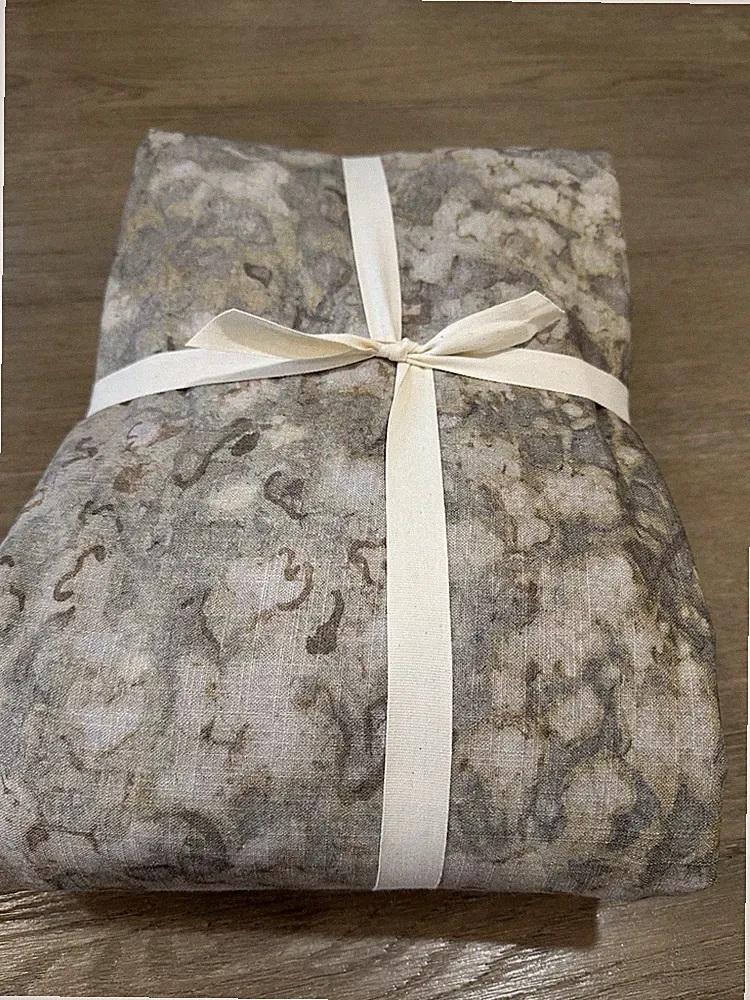 West Elm Hydrangea Duvet Cover King Cal King Vetiver