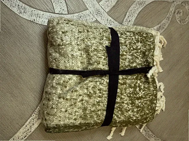 West Elm Ombré Throw Evergreen 50x60
