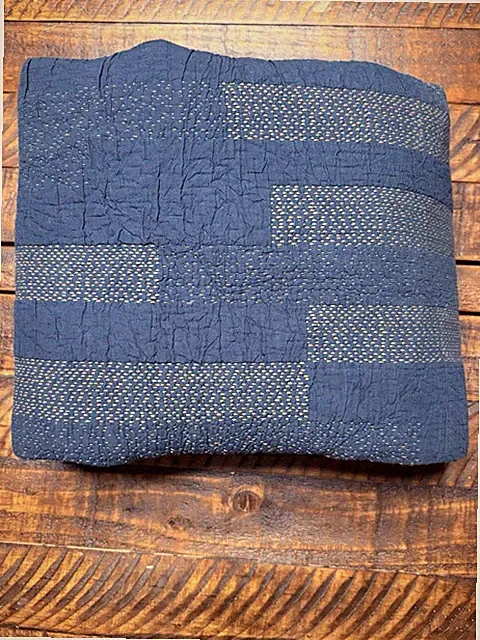 West Elm Reflections Linear Stitch Matelasse Quilt Indigo Full/Queen New! Read
