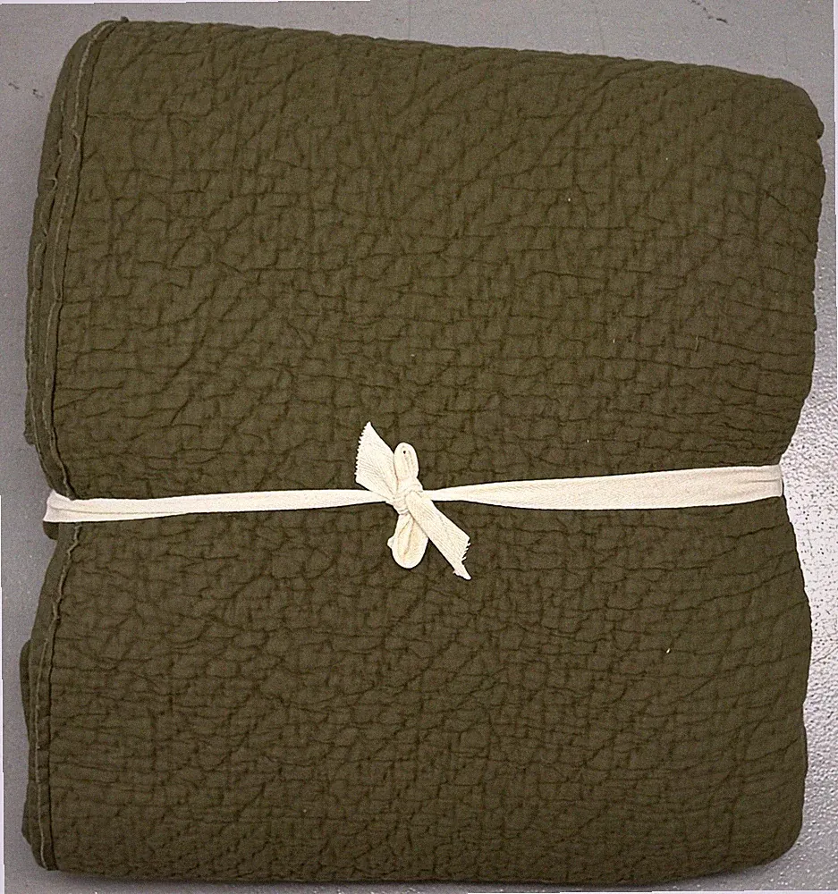 West Elm Reflections Matelasse Quilt Full/Queen Dark Olive New Read!